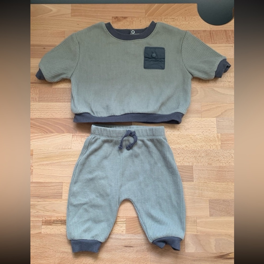 Super Cozy Grayson Mini 0-3M Baby Set EUC